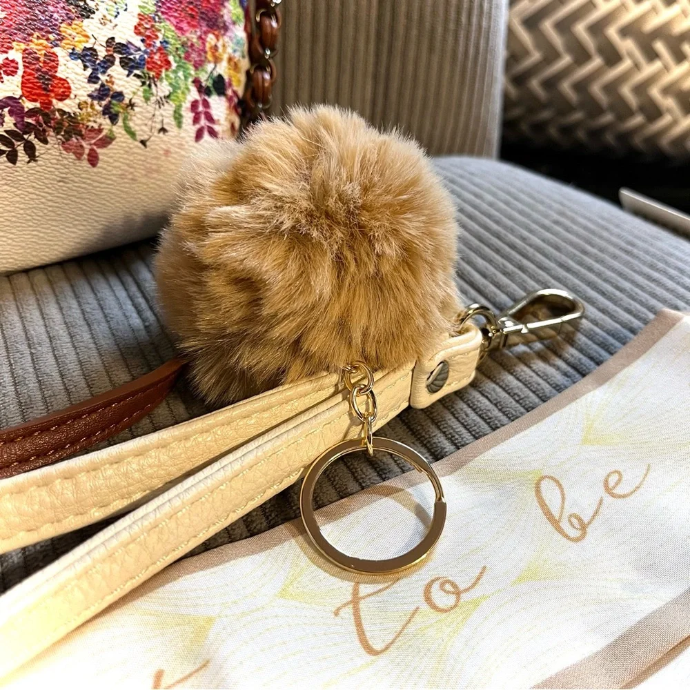 Elliott Lucca Cream Floral Clutch/Crossbody 2 for $22 - Picture 5 of 16